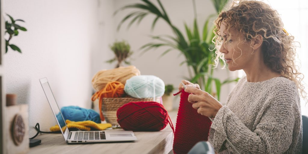 What are the advantages of knitting compared to weaving