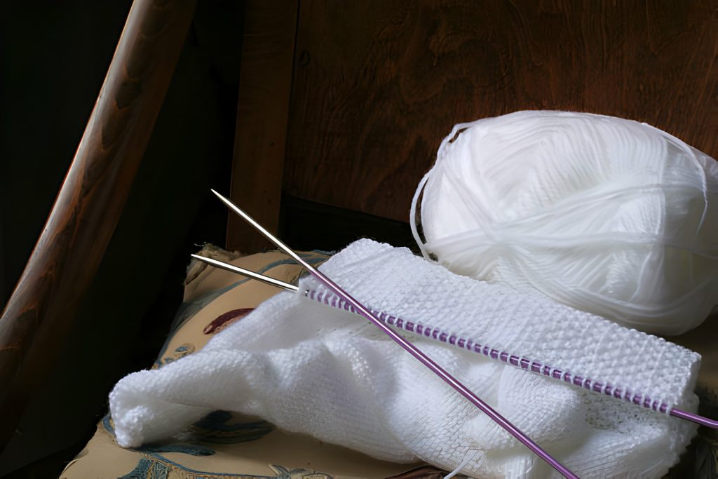 What are the three steps of knitting?